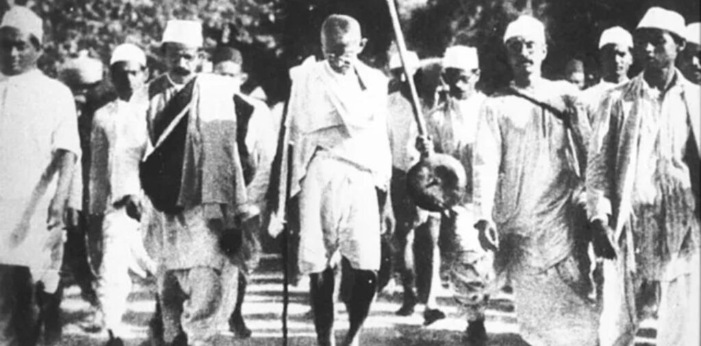 Influence-of-Mahatma-Gandhi-and-the-Non-Violent-Struggle