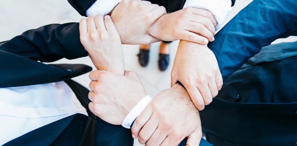 Building-Stronger-Team-Relationships.