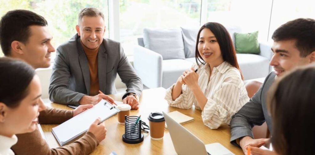 Communicating-Effectively-Throughout-the-Process.