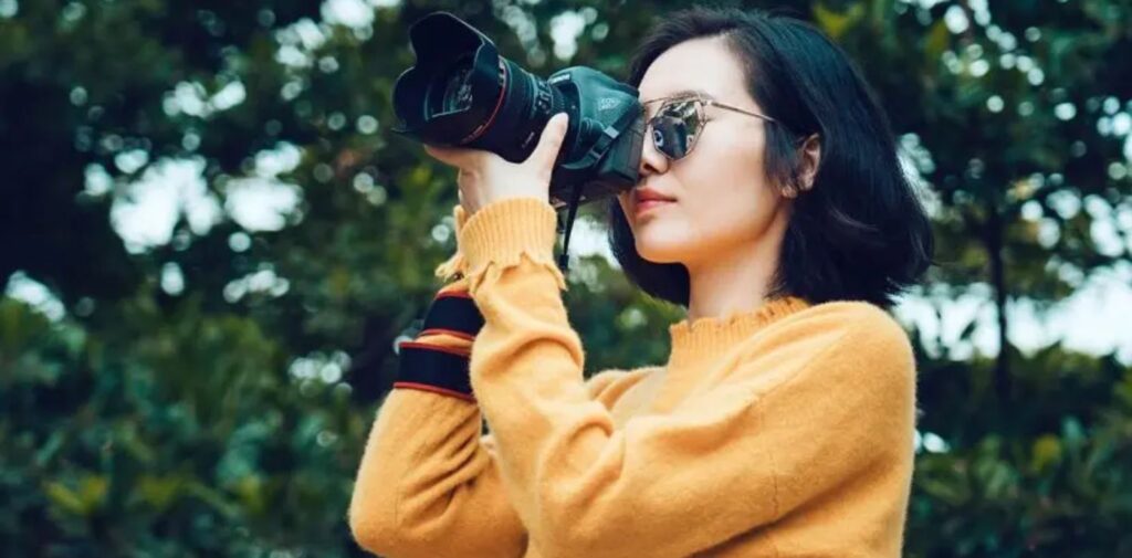 Helping-Professional-Photographers-Not-Replacing-Them.