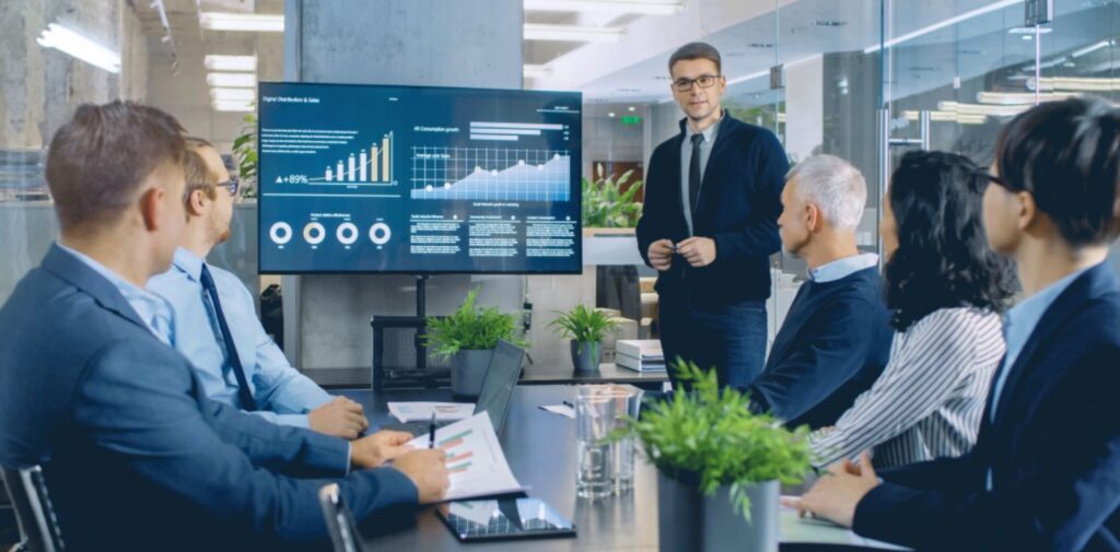 The-Role-of-Data-and-Technology-in-Decision-Making.