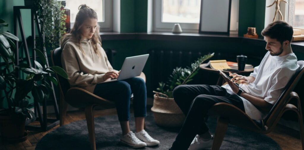 Signs-that-you-need-digital-minimalism.